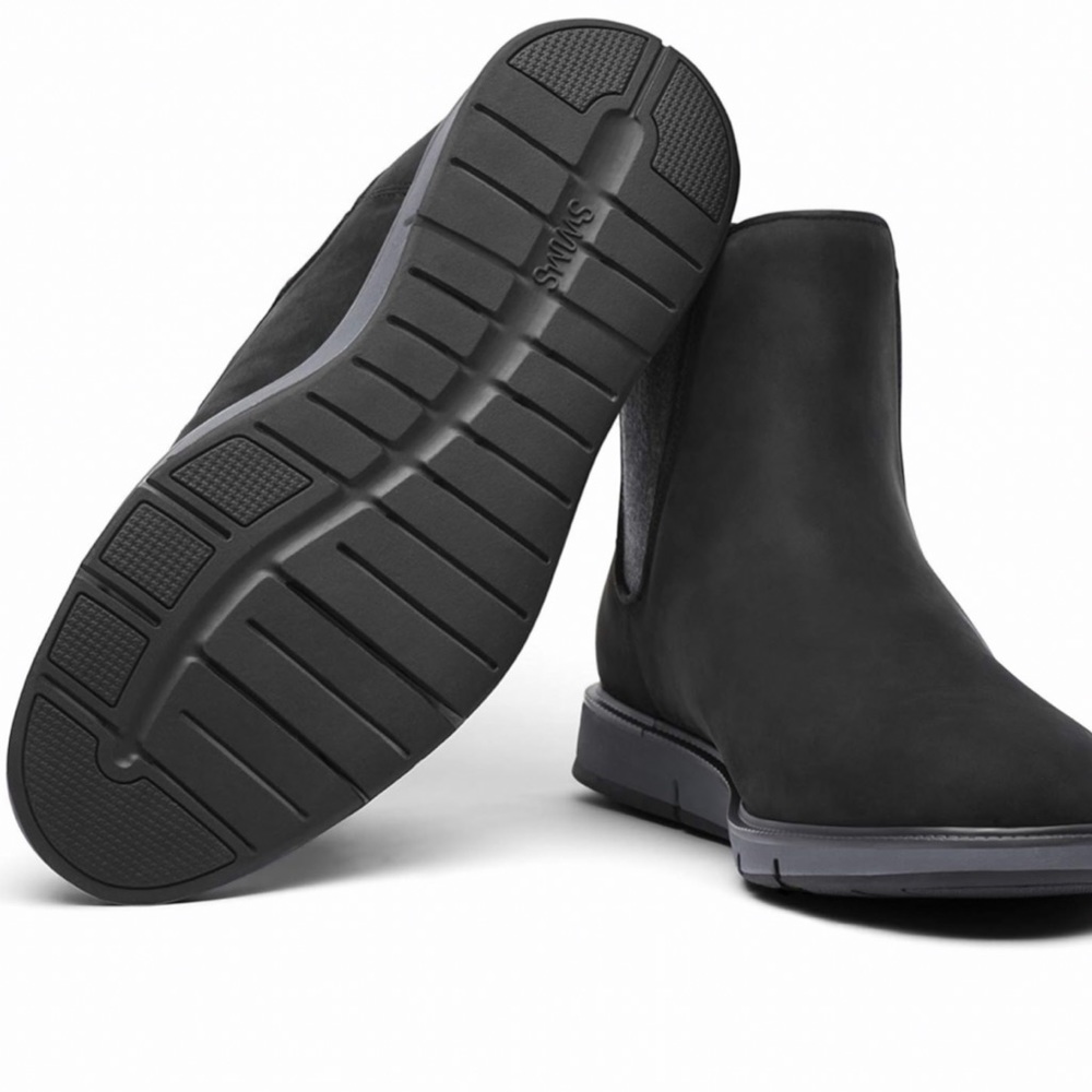 SWIMS Leather Chelsea Boot NEW Mens Size 7 Or Women’s Size 9